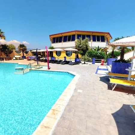 Nirvana Club Village Holiday park 3*
