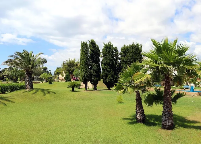 Nirvana Club Village 3*