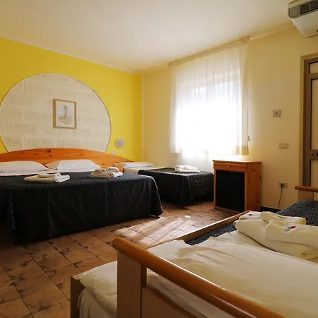 Nirvana Club Village 3* 보트리첼로